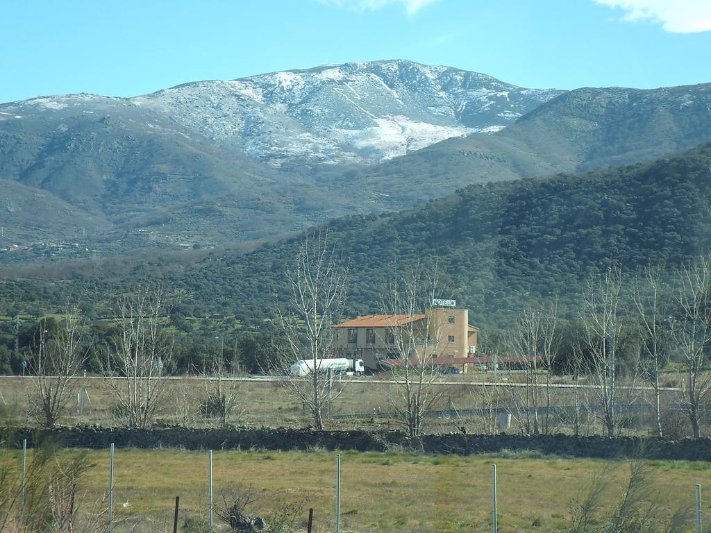 Hotel Restaurante Jarilla Esterno foto