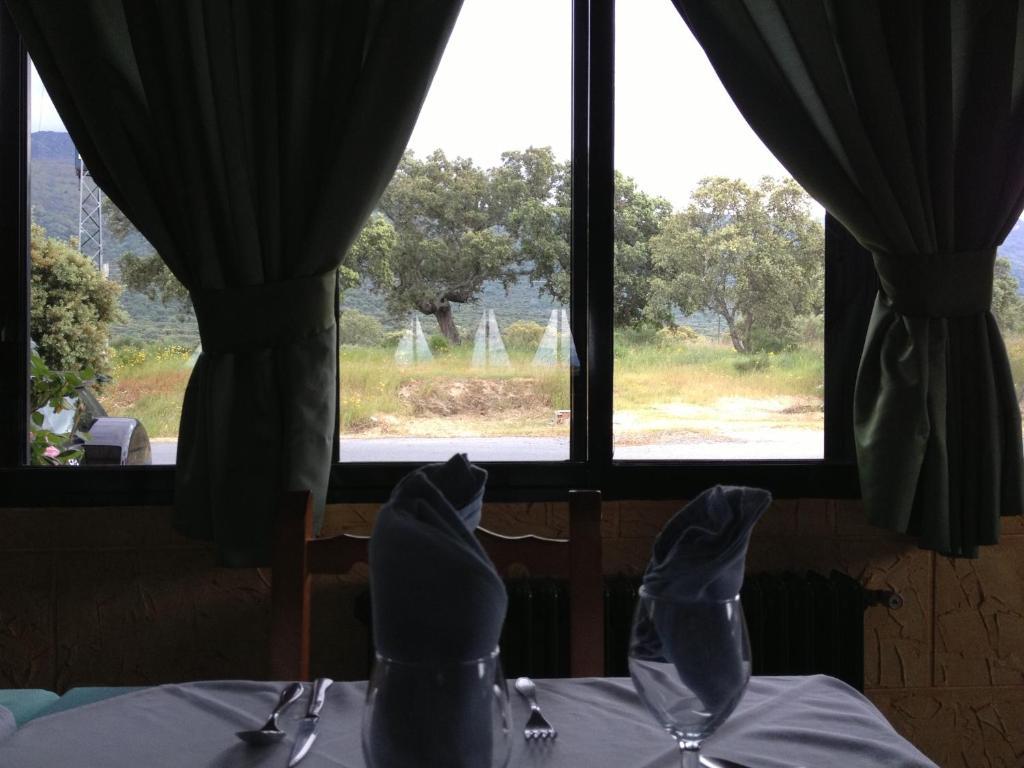 Hotel Restaurante Jarilla Esterno foto